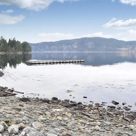 Dom wakacyjny In With Sauna Eikelandsosen